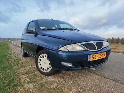 Lancia Ypsilon Leder Dealer onderhouden NW APK bij