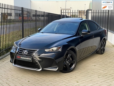 Lexus IS Benzine