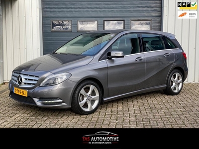 Mercedes-Benz B-klasse 180 AUTOMAAT / LEER / NAVI / CRUISE!