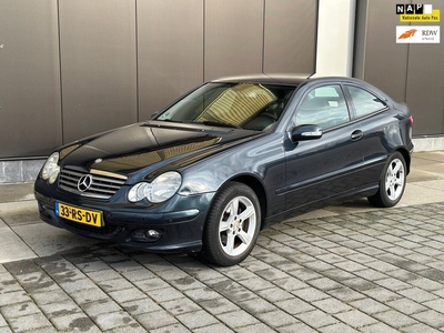 Mercedes-Benz C-klasse Sportcoupé 180 Kompressor l Navi l