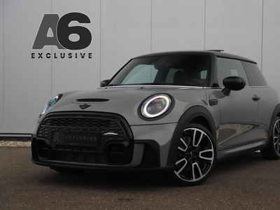 MINI MINI 2.0 Cooper S John Cooper Works Automaat 178PK Panoramadak Black Optic Kuipstoelen Digital Dashboard Navi Camera Stoelverwarming Keyless 18 inch Full LED Moonwalk Grey (Nardo)