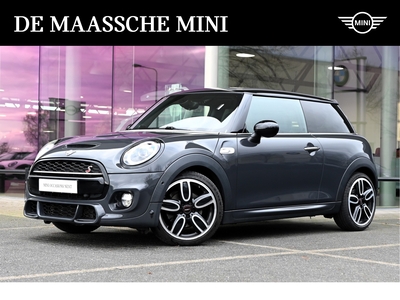 MINI MINI Cooper S JCW Automaat / Panoramadak / Park Assistant / LED / Head-Up / Harman-Kardon / Comfortstoelen / Comfort Access