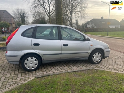 Nissan Almera Tino 1.8 Visia