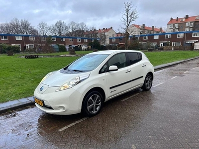 Nissan Leaf Base 24 kWh 120km range 2000e Subsidie Mogelijk