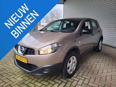 Nissan Qashqai 1.6 Visia Trekhaak,4 nieuwe banden,Zeer mooi.