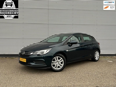 Opel Astra 1.0 Online Turbo Edition / Cruise / Navi / Led / Camera / Carplay.