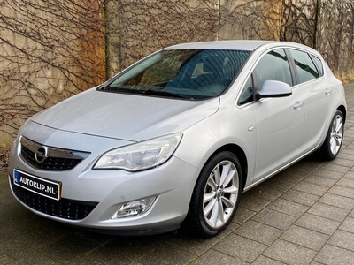 Opel Astra 1.6 CosmoNavigatieClimate Control