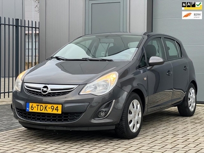 Opel Corsa 1.2-16V Berlin * Navigatie * Airco * 2 sleutels