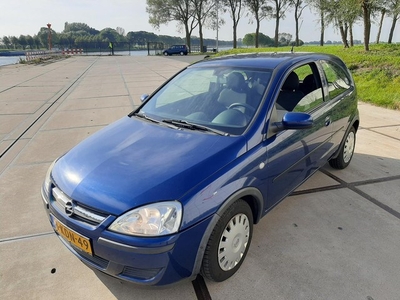 Opel Corsa 1.2-16V Sport Airco