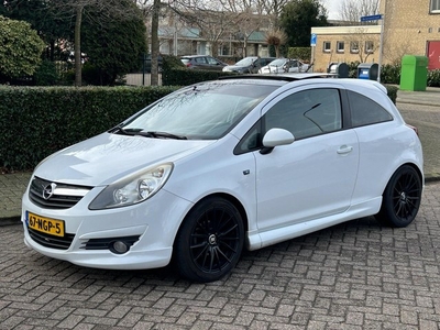 Opel Corsa 1.4-16V '111' Edition 2010 Cruise control!