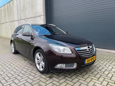 Opel Insignia Sports Tourer 1.6 T Cosmo NAVI XENON 2010