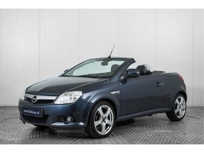 Opel Tigra TwinTop 1.8-16V Linea Nera . (bj 2008)