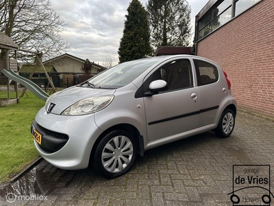 Peugeot 107 1.0-12V XS 5drs