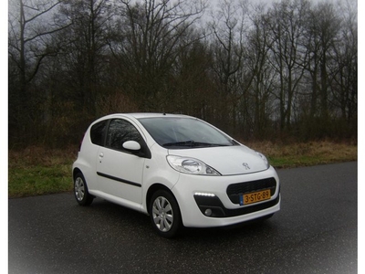 Peugeot 107 1.0 Active . Airco . Elec ramen . Centraal .