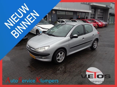 Peugeot 206 1.4 Gentry *** nieuwe apk ***