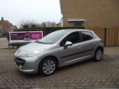 Peugeot 207 1.4 VTi Look trekhaak mooie auto! (bj 2009)