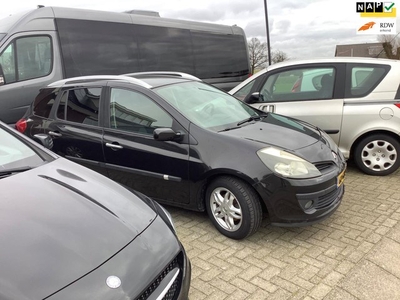 Renault Clio Estate 1.6-16V Dynamique