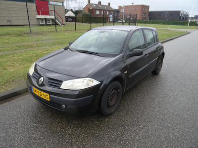 Renault Mégane 1.4-16V Dynamique Comfort