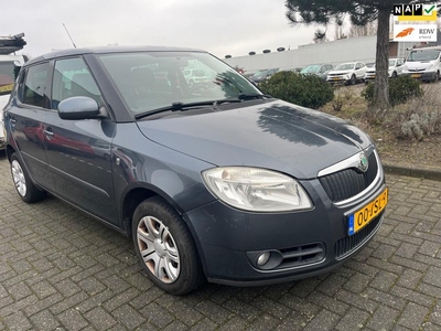 Skoda Fabia 1.4-16V Tour