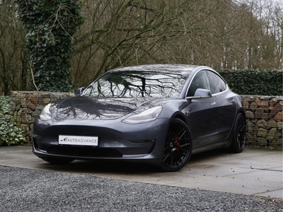 Tesla Model 3 Long Range Dual Motor Black Design Pack