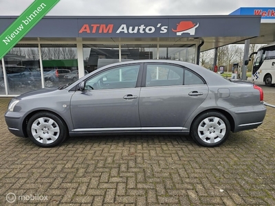 Toyota Avensis Benzine