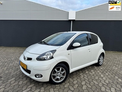 Toyota Aygo 1.0-12V Dynamic Navigator, NAVI, AIRCO, GETINT