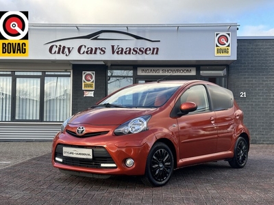 Toyota Aygo 1.0 VVT-i Dynamic Orange 68 pk in nieuwstaat