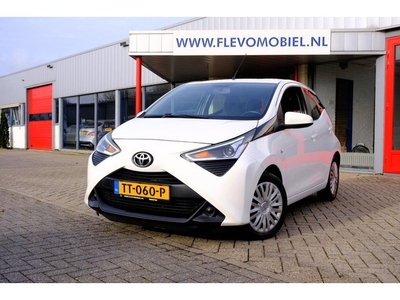 Toyota Aygo 1.0 VVT-i x-play 5-Drs AircoApple CarPlayAPK