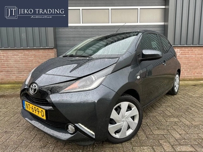 Toyota Aygo 1.0 VVT-i x-play Bleutooth/camera/airco