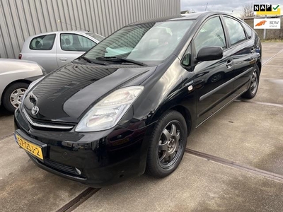 Toyota Prius / reservado / reserve