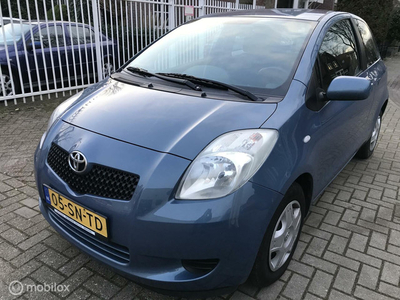 Toyota Yaris 1.3 VVTi Sol