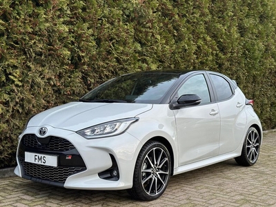 Toyota Yaris 1.5 Hybrid GR Sport Panorama CarPlay