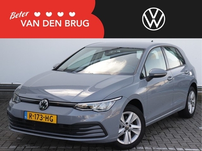 Volkswagen Golf 1.0 TSI Life Business 4 seasons banden