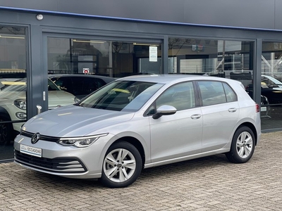 Volkswagen Golf 1.0 eTSI Life Business