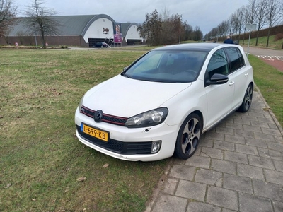 Volkswagen Golf 2.0 GTI