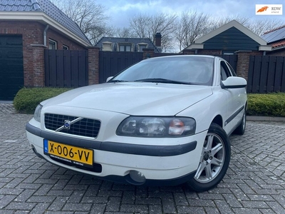 Volvo S60 2.4 UNIEKE AUTO ! YOUNGTIMER LAGE KM 1E EIGENAAR