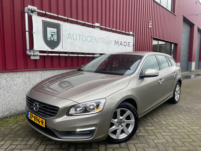 Volvo V60 2.0 D3 // Navi // Clima // Leder // Cruise control