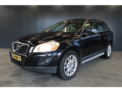 Volvo XC60 2.4 D5 AWD Momentum Automaat - Leder - Climate -