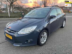 Ford Focus 1.0 EcoBoost Trend / airco / cruise.control / pdc/ lmv / trekhaak / historie / elek.pakket....