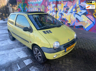 Renault Twingo 1.2 Hélios panoramadak stuurbekrachtiging cv stereo lage km nap rijd goed inruil koopje