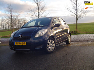 Toyota Yaris 1.3 VVTi Comfort / Airco / 6 versnellingen / NL auto