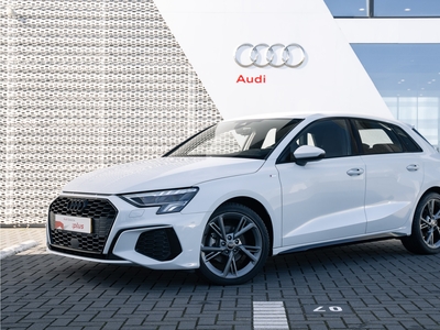 AUDI A3 Sportback 30 TFSI S-tronic | S-Edition | NAVIGATIE | PARKASS. ACHTER | APPLE CARPLAY | SPORTSTOELEN