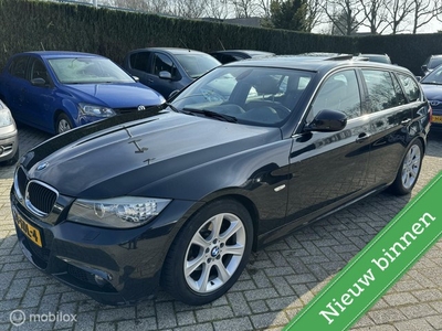 BMW 3-serie Touring 320d M Sport Edition PANO / LEER /