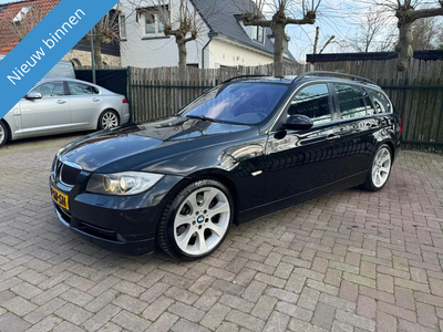 BMW 3 Serie Touring 330i E91 High Executive Airco Clima Navi PDC Dealer Onderhouden APK 09-24