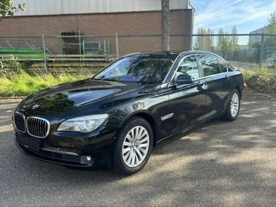 BMW 7 Serie 750i Lang Xenon Camera NL AUTO (bj 2009)