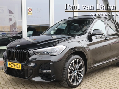 BMW X1 (f48) XDRIVE 25e 220PK M-SPORT SHADOW LINE Panodak | Trekhaak | Leer | Head Up | 19 Inch Lm | Camera | Verwarmde stoelen/stuur | Led | Navi Plus |