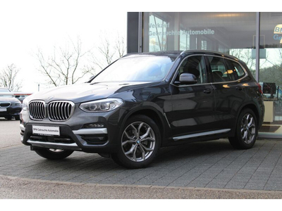 BMW X3 xDrive20iA xLine ** LED, HuD, LEDER, PANORAMA, TREKH, ACC, KEYLESS ** 1e EIG - UNFALLFREI - BMW GAR ** ** INFORMEER OOK NAAR ONZE AANTREKKELIJKE FINANCIAL-LEASE TARIEVEN **