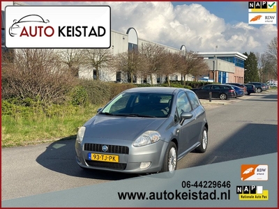 Fiat Grande Punto 1.4-16V SPORTSOUND AIRCO/ELEKTR. RAMEN! 1 JAAR APK!