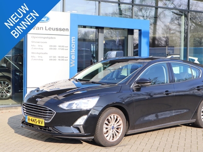 FORD FOCUS 125PK TITANIUM 5-DEURS NAVI CLIMA KEYLESS TREKHAAK PARK-SENSOREN LM-VELGEN