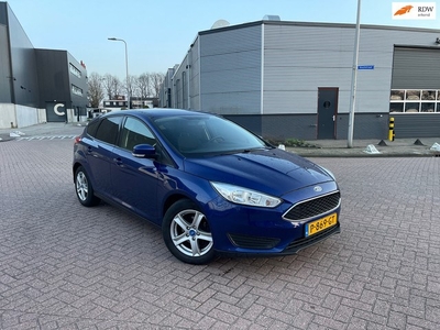 Ford Focus 1.0 Ambiente APK Stuur/stoel verwarming volledig